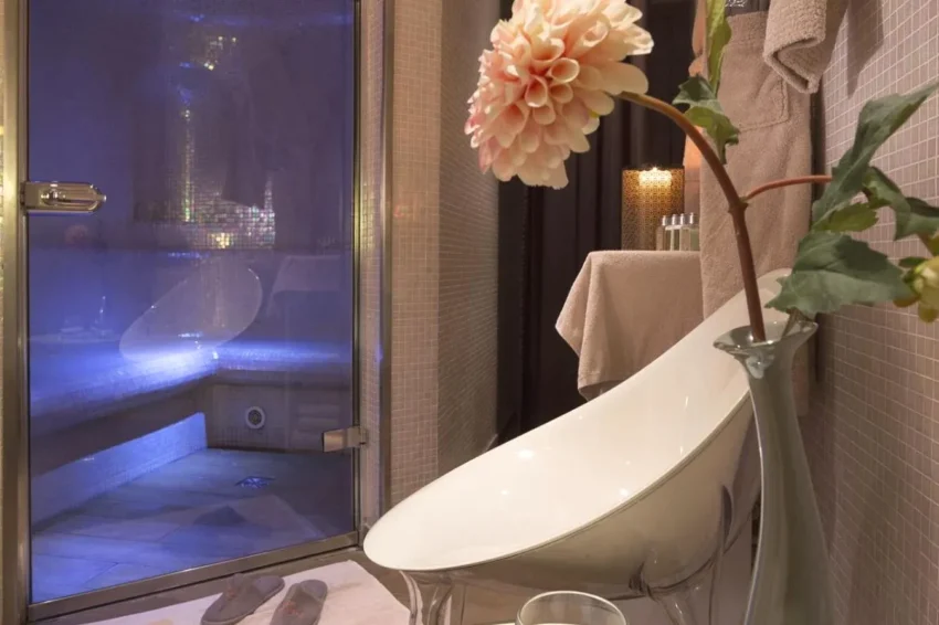 SpaHotels Expert Score Hotel Le Six SpaHotels Expert Score Hotel Le Six